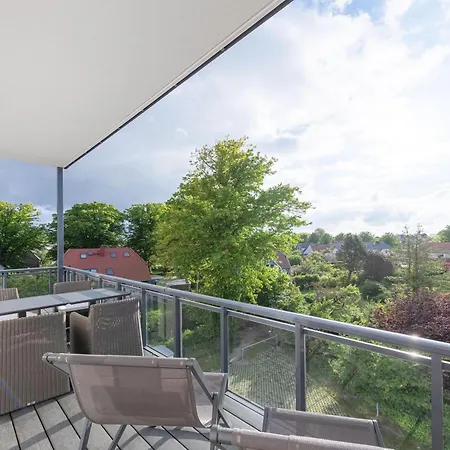 Boddentraum - 5 Sterne Mit Blick Auf Malerische Ostseebad Wustrow Apartment *